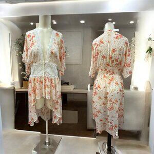 Toby & Olive,Woman,Robe,Cream-Rose,Floral,Sz M,Asymmetric,Lace,Buttons.!